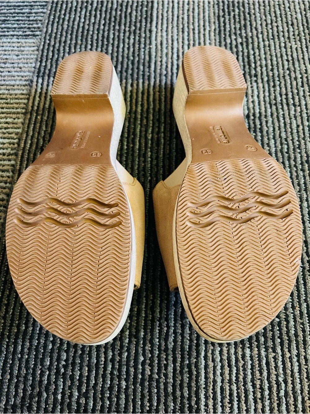 Remonte Soft Beige Suede DON56 Jerilyn Faux Buckle Mules Sandals size 39 8 - Picture 9 of 11